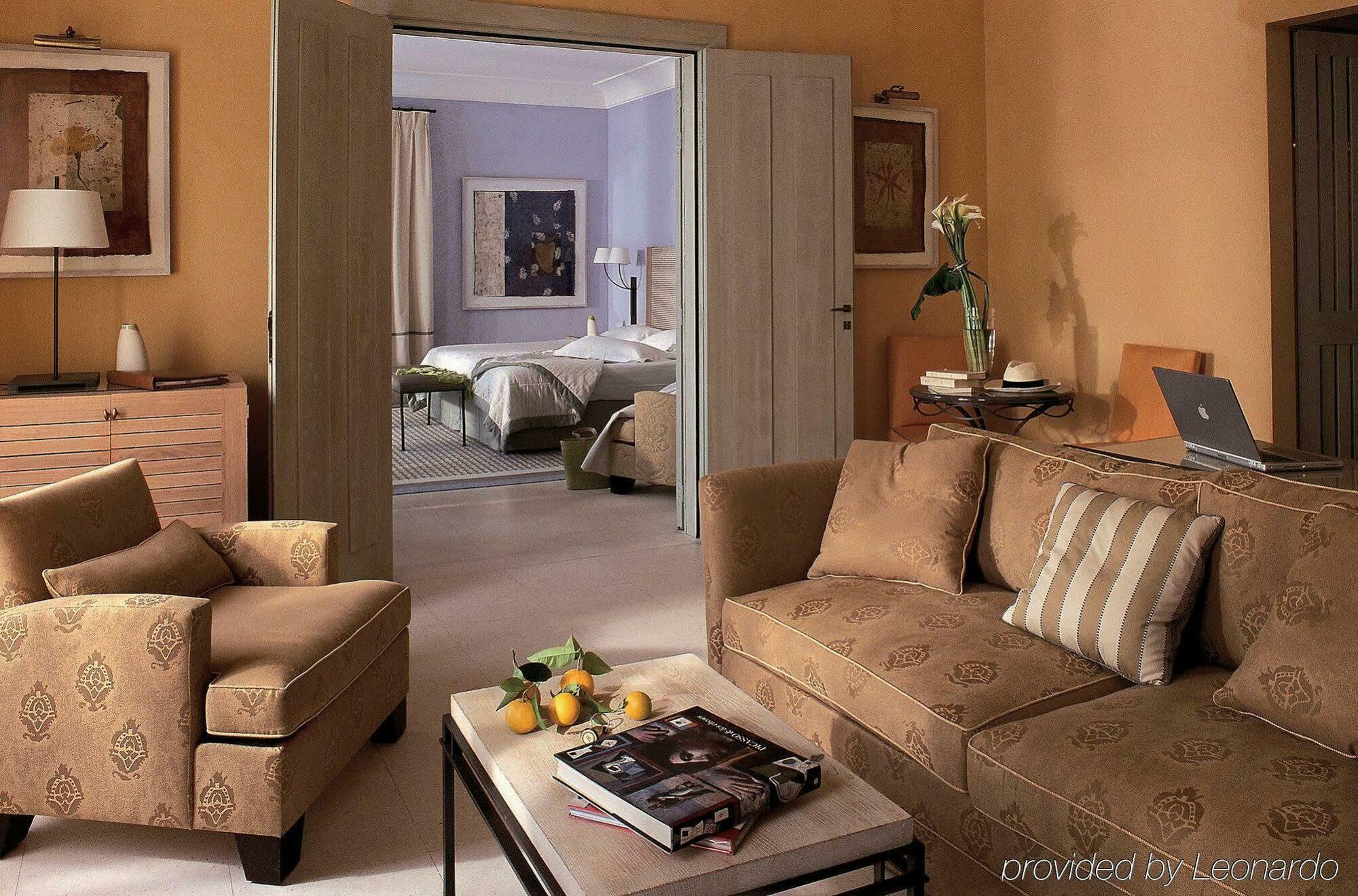 Hotel Royal-Riviera Saint-Jean-Cap-Ferrat Oda fotoğraf